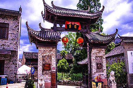电池ETF（561910）早盘放量飙升3%！阳光电源大涨超6%领衔！机构：业绩亮眼，逆变器龙头穿越周期